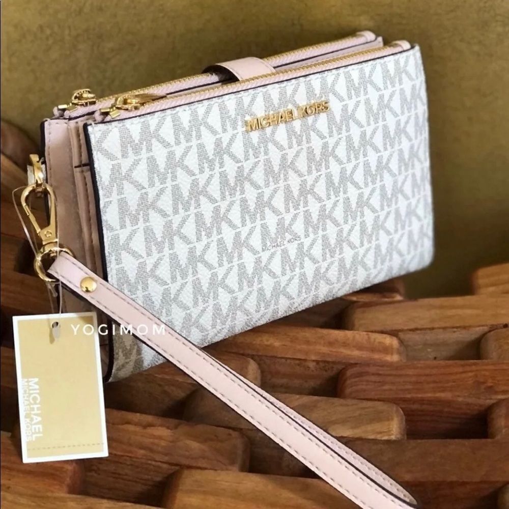 MICHAEL KORS Wallet Wristlet Smart Cell phone Purse Vanilla Blush Signature PVC